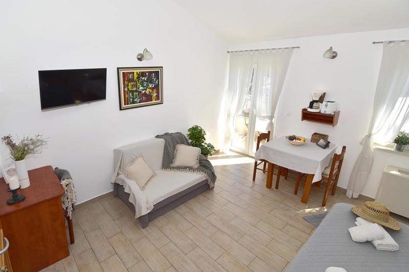 Old Town Studio Apartments Макарська Екстер'єр фото